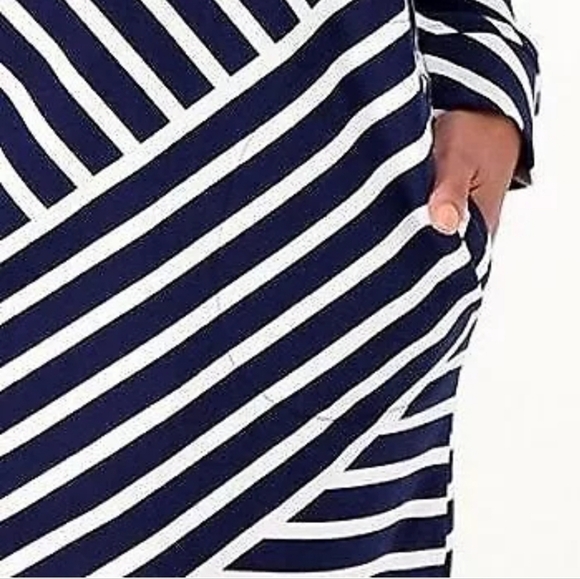 Long Sleeve Dress - Picture 4 of 4